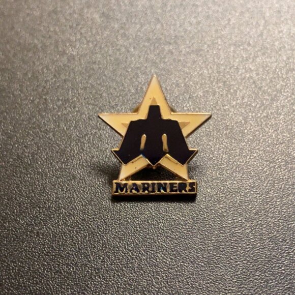 VINTAGE Seattle Mariners 1985 MLB AUTHENTIC Pin - Picture 1 of 4
